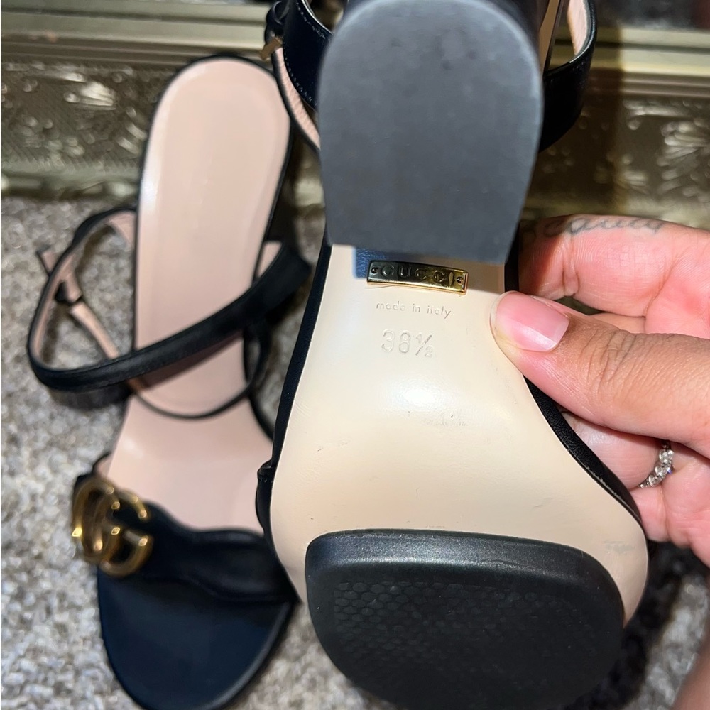 Gucci Leather Sandal like new